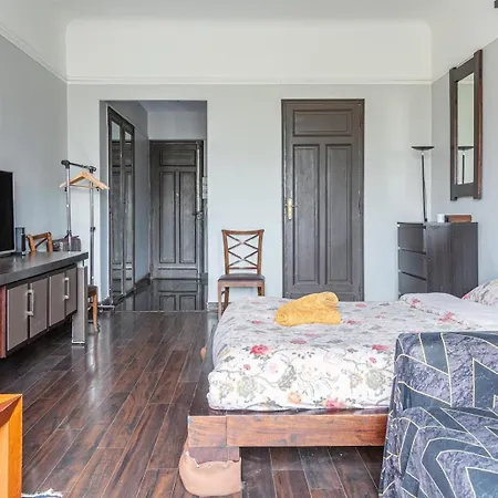 élysées Vip Appartement *