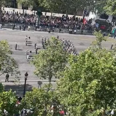 Elysees Vip Διαμέρισμα *