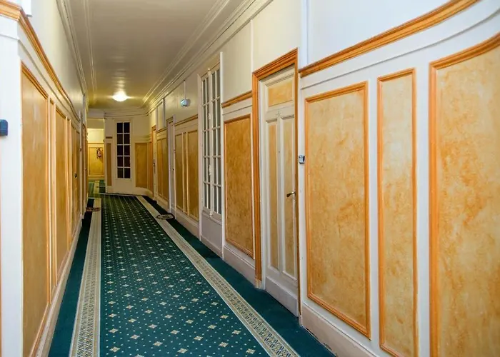 Elysees Vip باريس